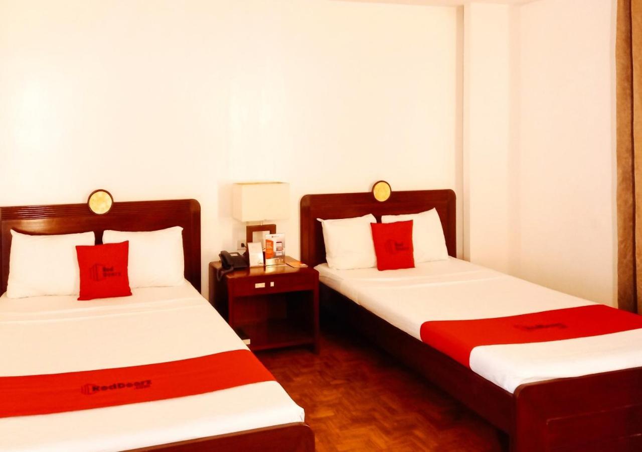 Reddoorz Plus Near Mango Avenue Cebu Room photo